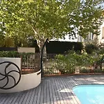 Bastide Le Petit Clos - Les 2 *