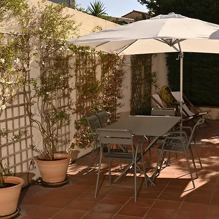 Bastide Le Petit Clos - Les 2 * Perpiñán